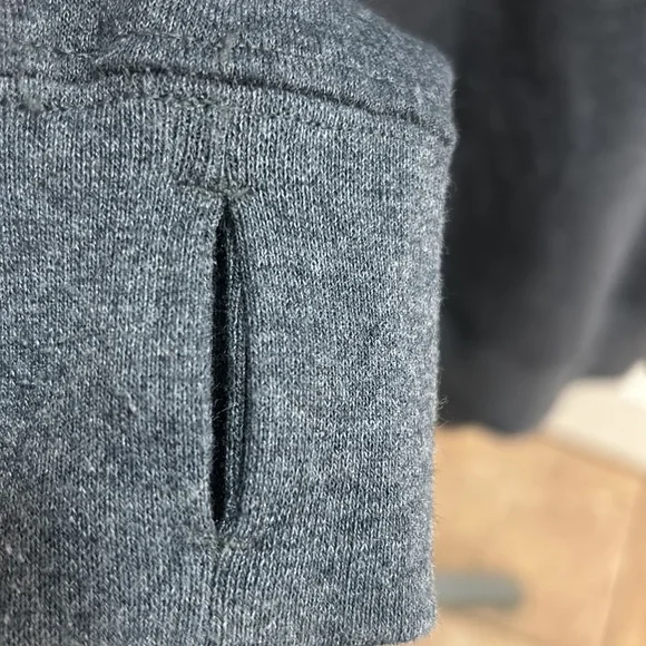 Women’s Harley Davison zip up jacket no hood Good used condition no stains/rips - Picture 5 of 9